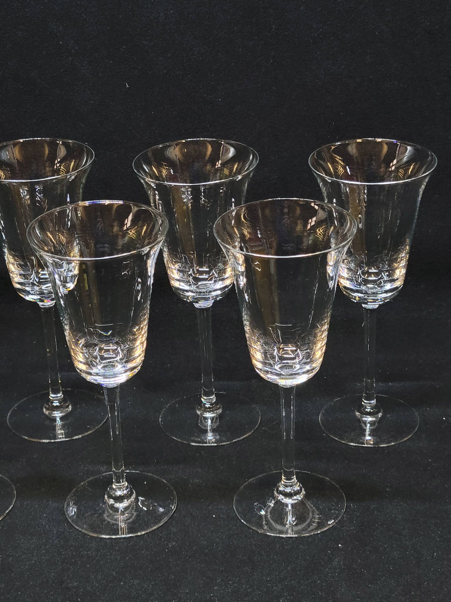 7 verres à porto ou vin blanc en cristal Baccarat ou Saint louis