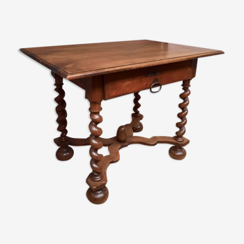 Writing table with twisted feet