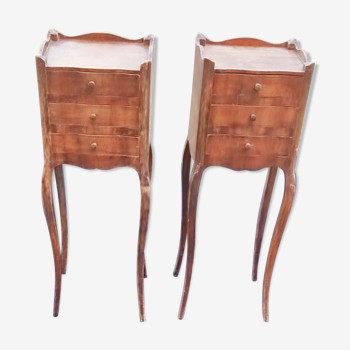 Beautiful pair of bedside tables, in walnut wood, Louis XV style