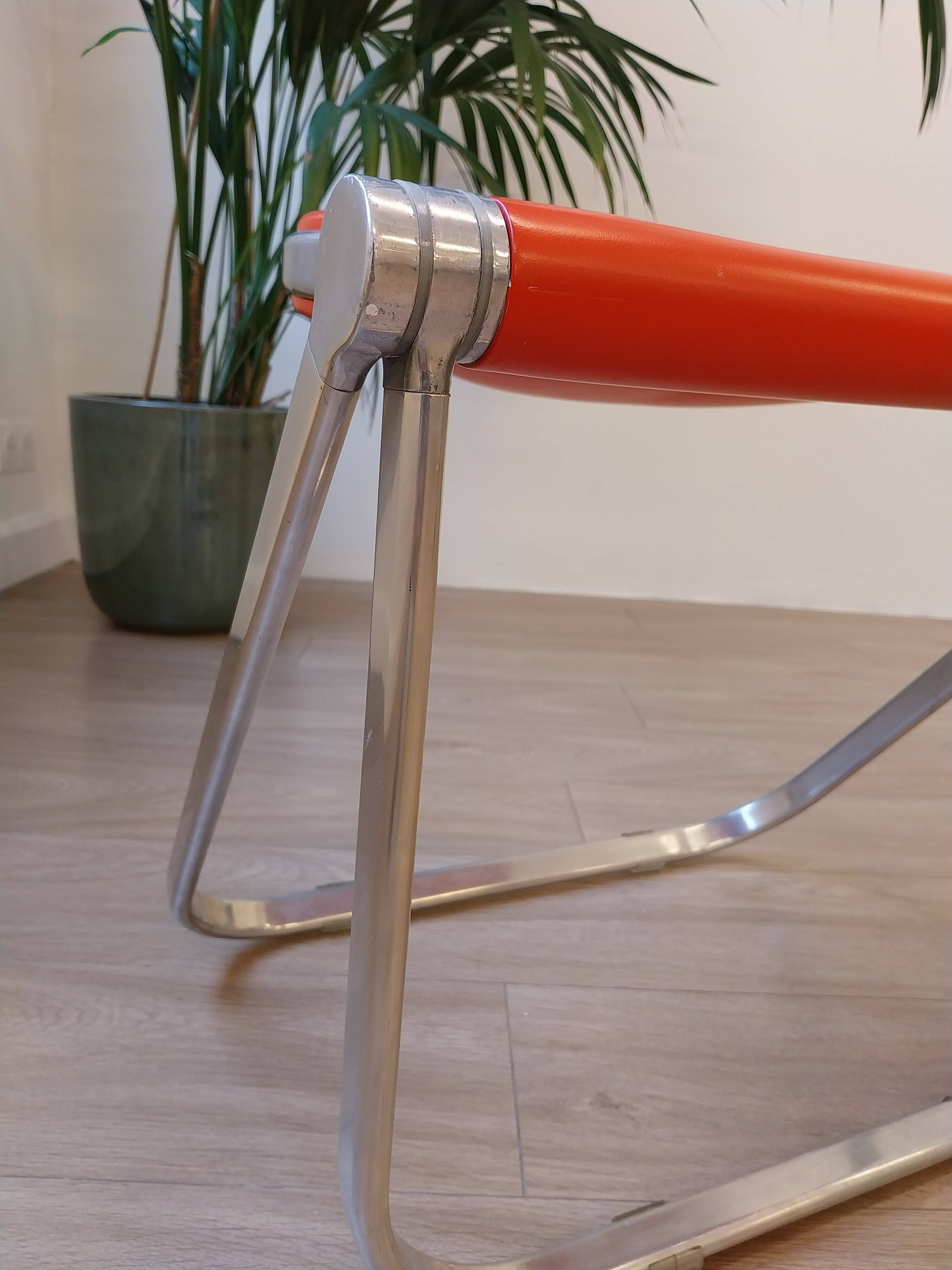 Vintage red Pluff stool – Anonima Castelli