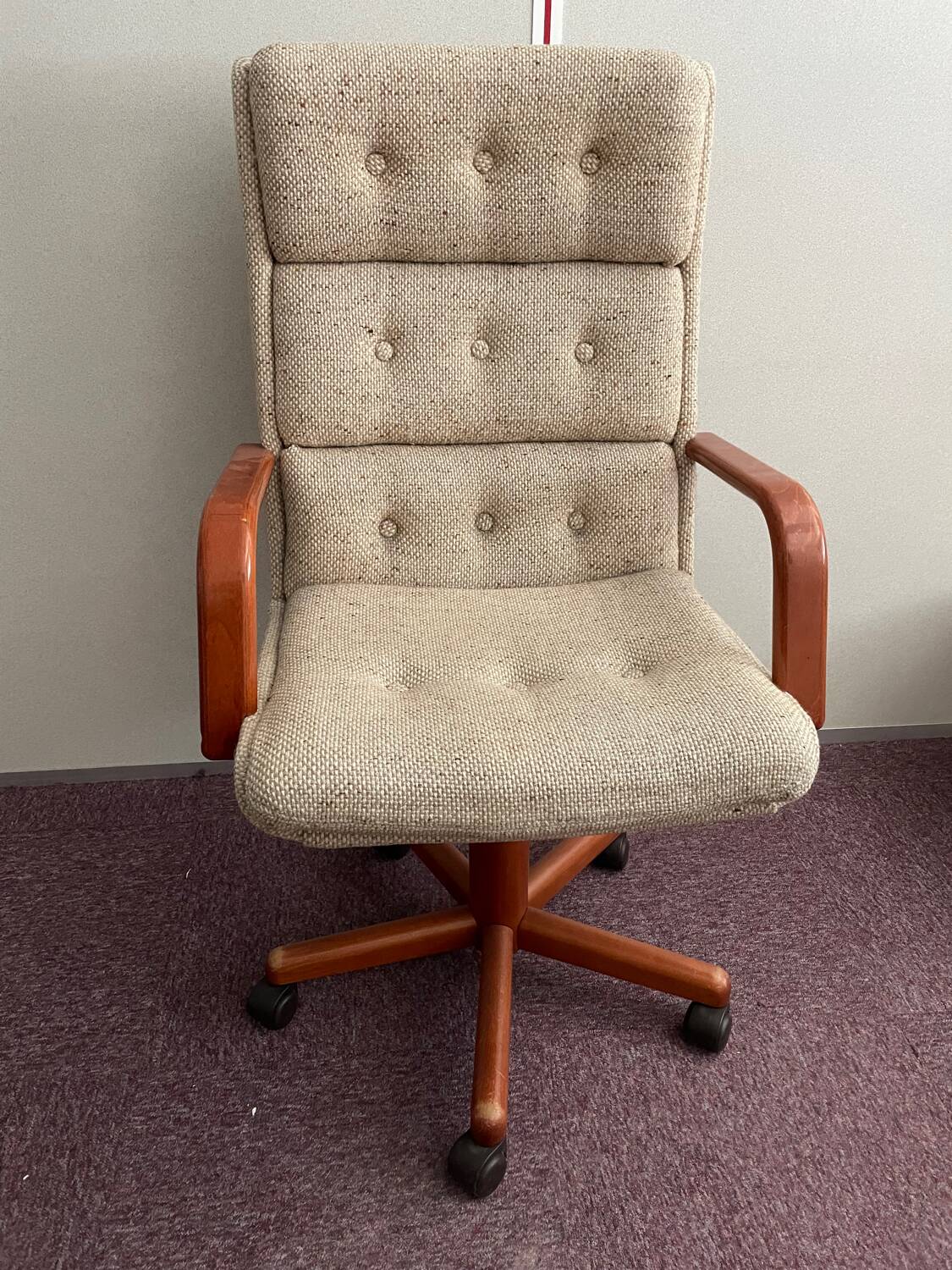 Office chair by Ring Mekanikk