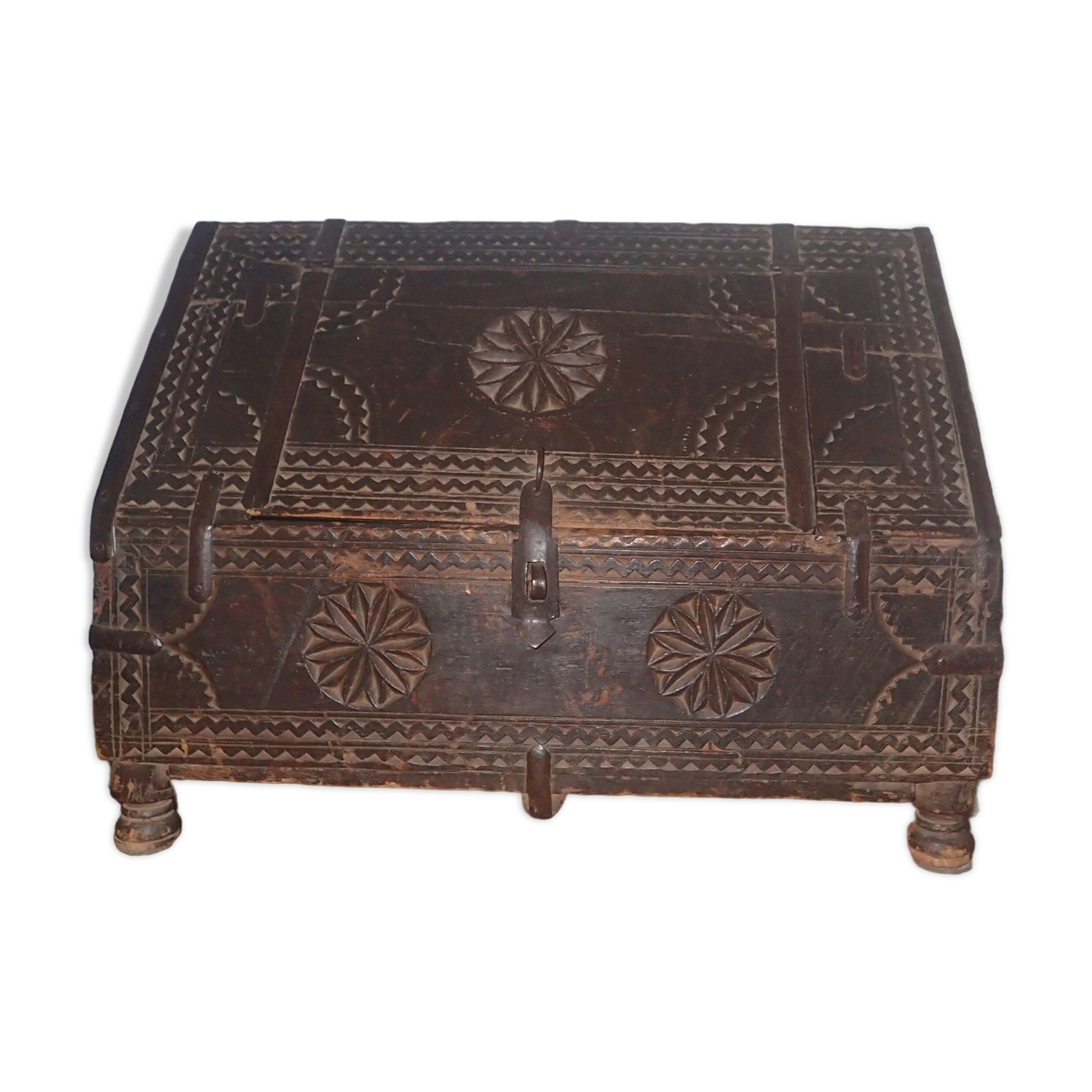INDIAN WEDDING CHEST XIXth