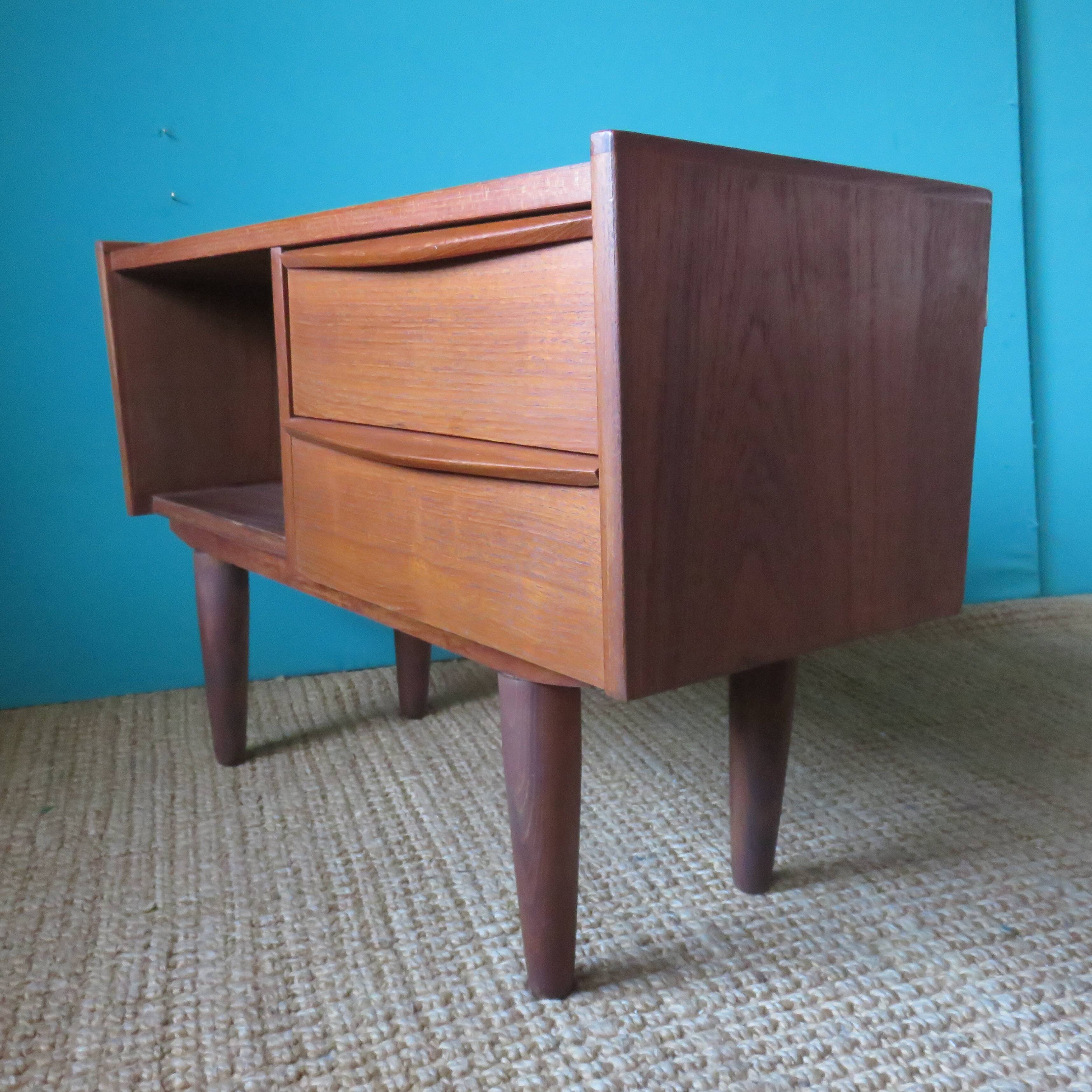 Small chest of drawers or entrance console in teak. Denmark 1960