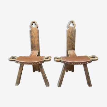 Pair of tripod chairs