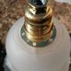 Lot de 2 baladeuses suspensions vintage en verre blanc