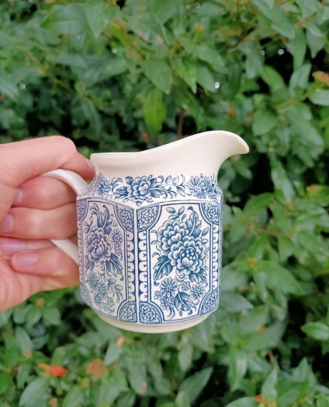 Milk jug Made in England 💐