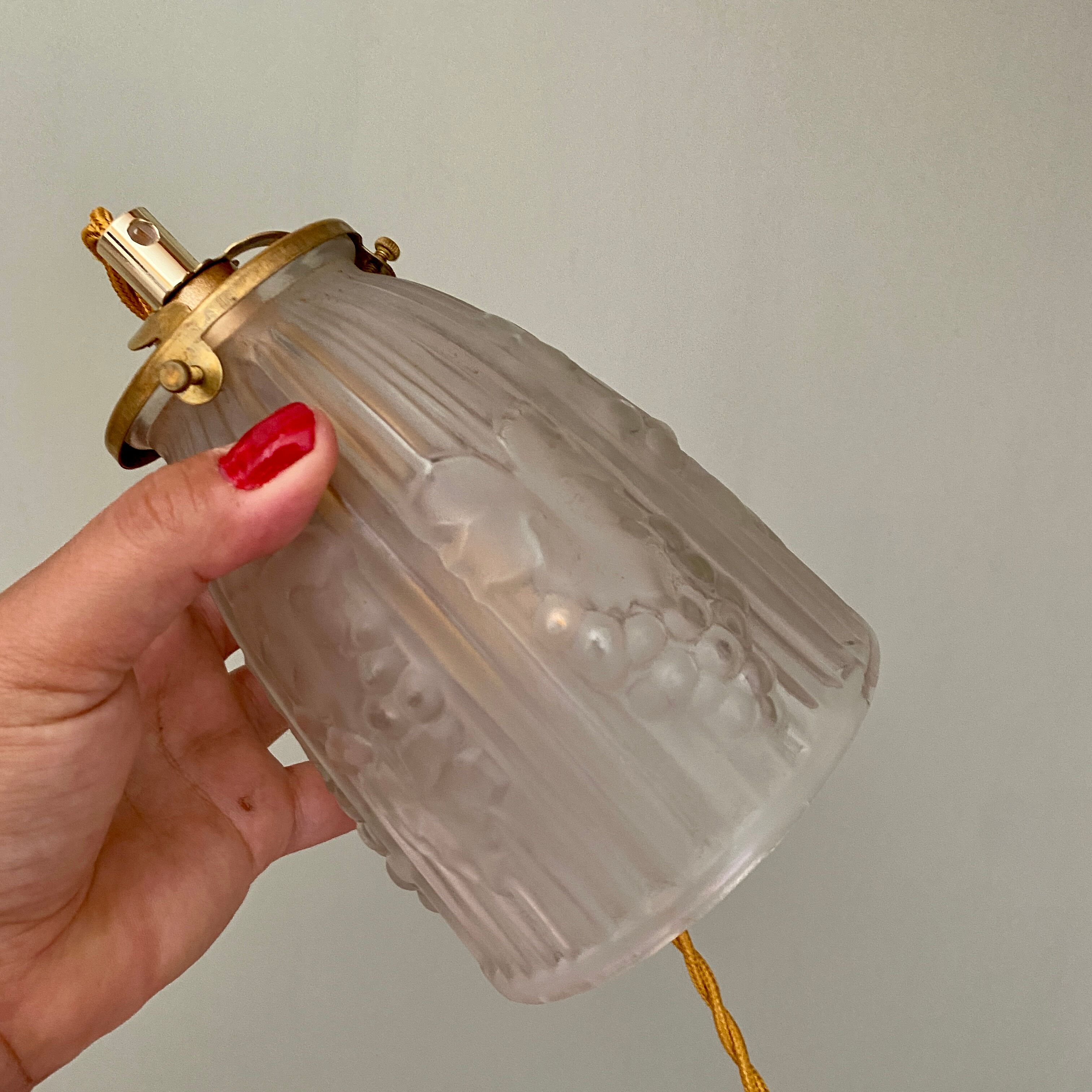 Vintage art deco tulip walker