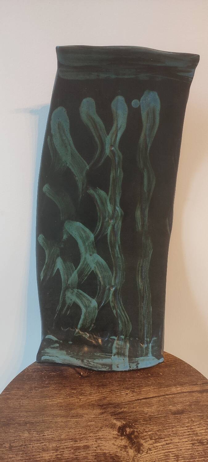 Large shallow dish (signed) in French studio stoneware from the 1960s-70s.