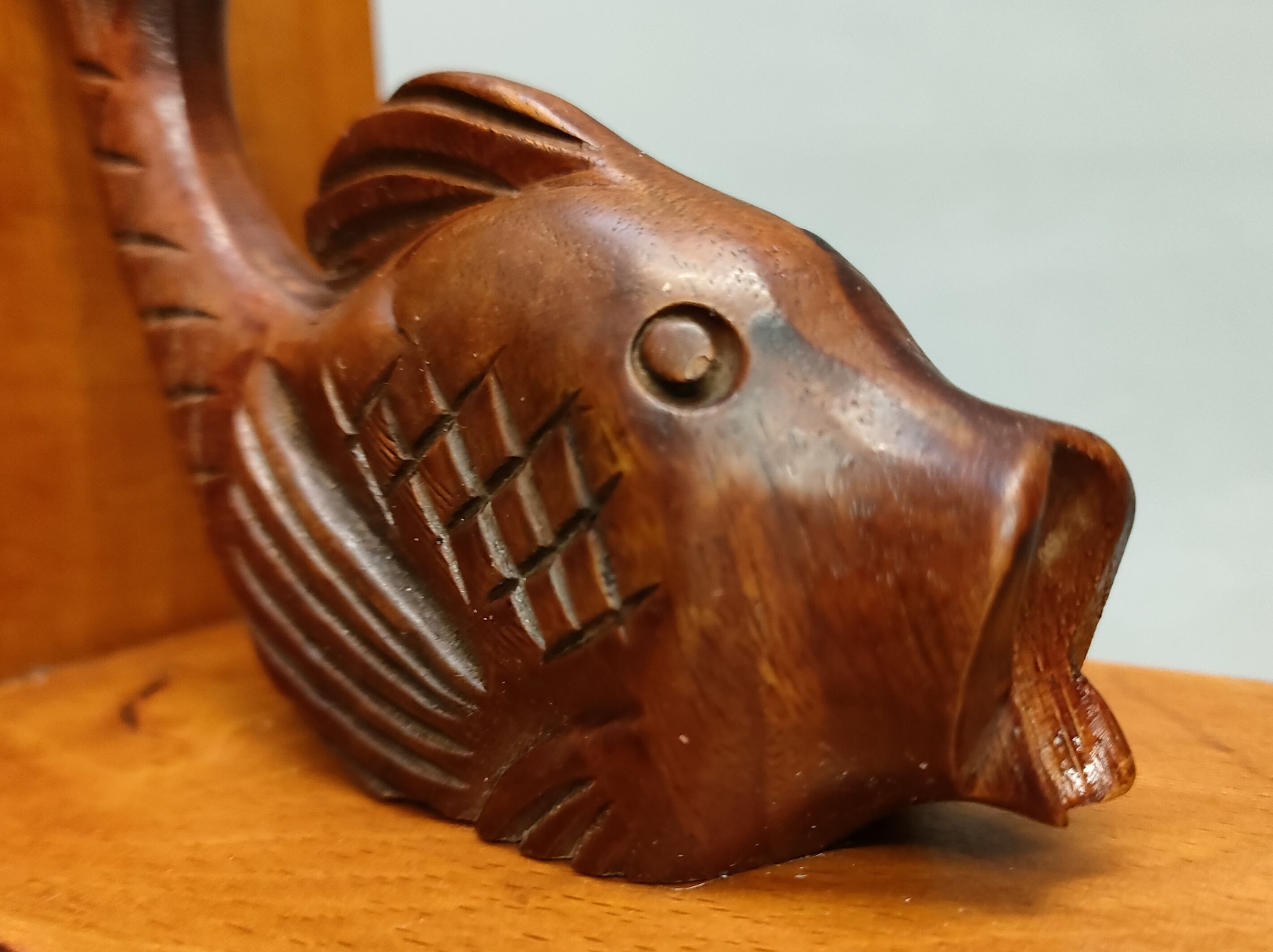 Pair of hand-carved art-deco fish bookends - 30s