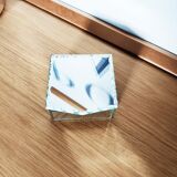 Mirror box