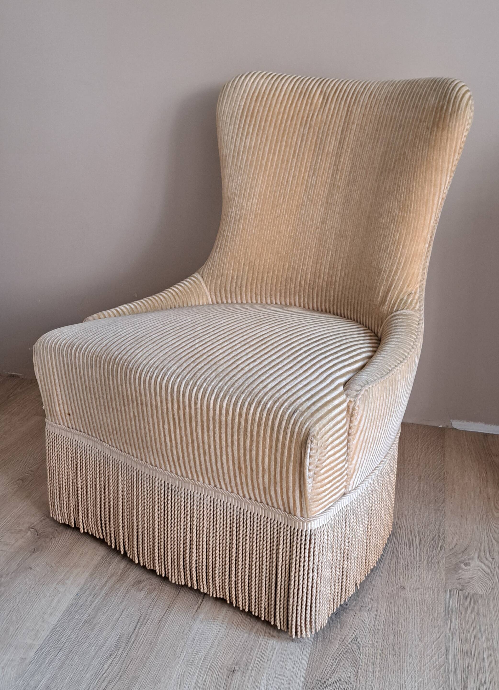 Velvet toad armchair