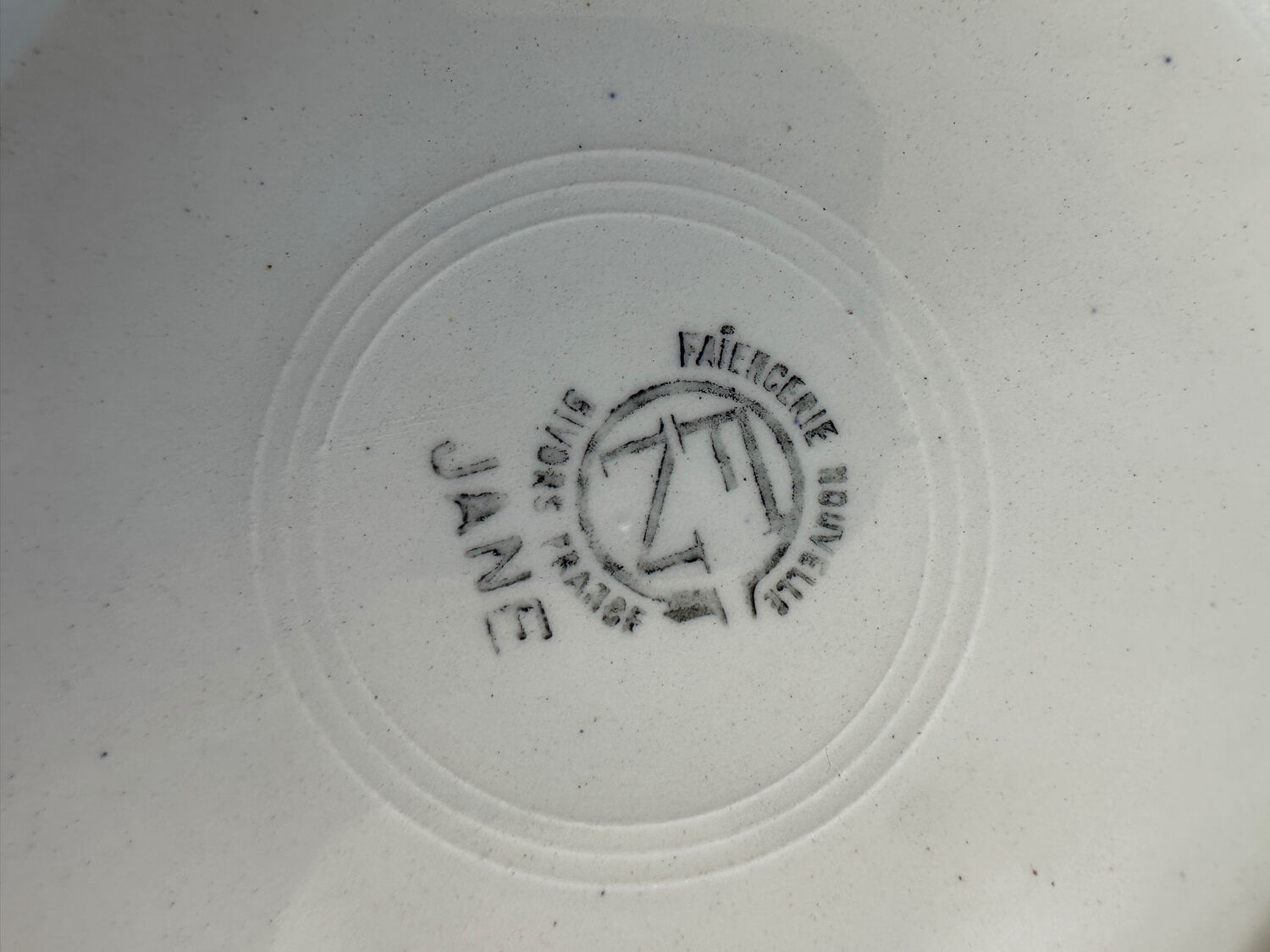 Set of 11 plates Givors France