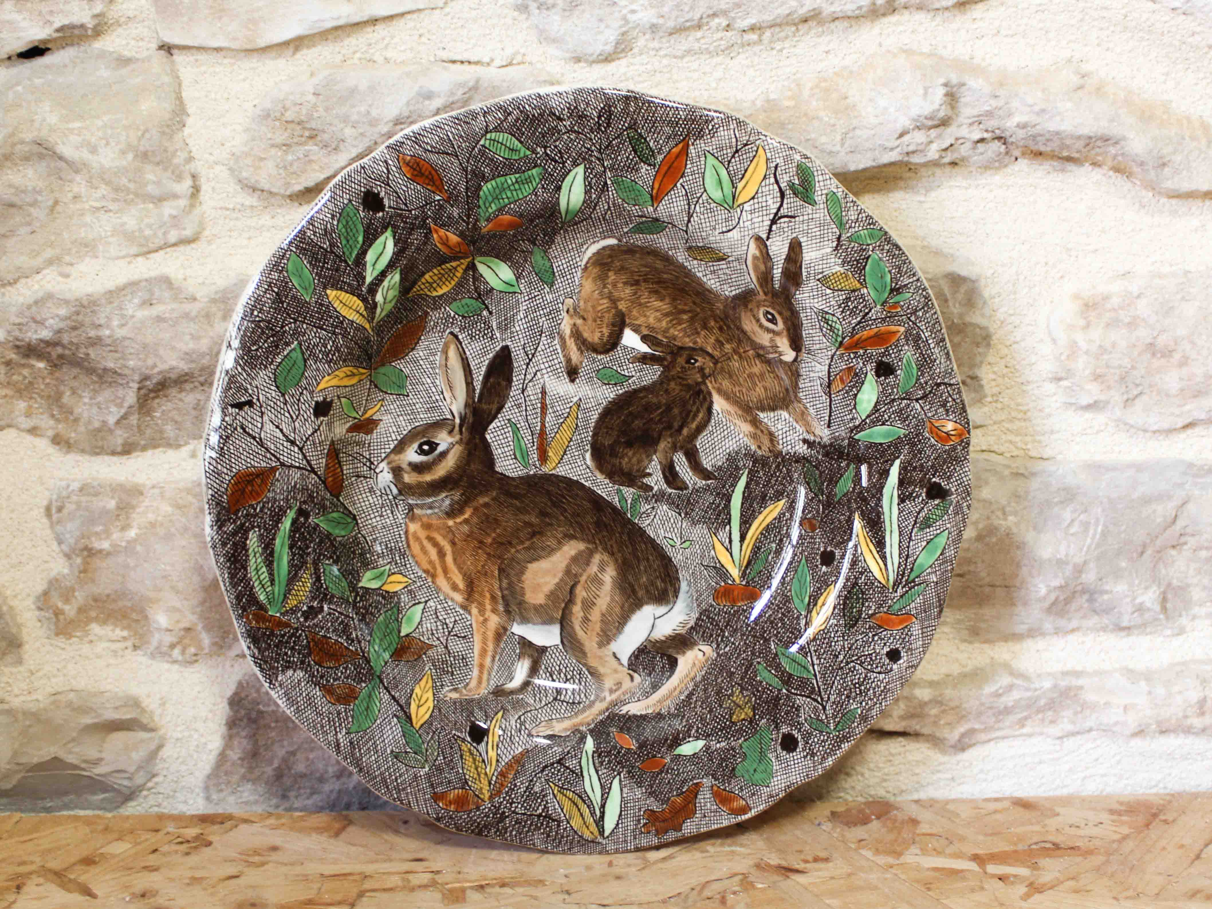 Assiette en faïence à décor de lapins - Modèle Rambouillet Gien