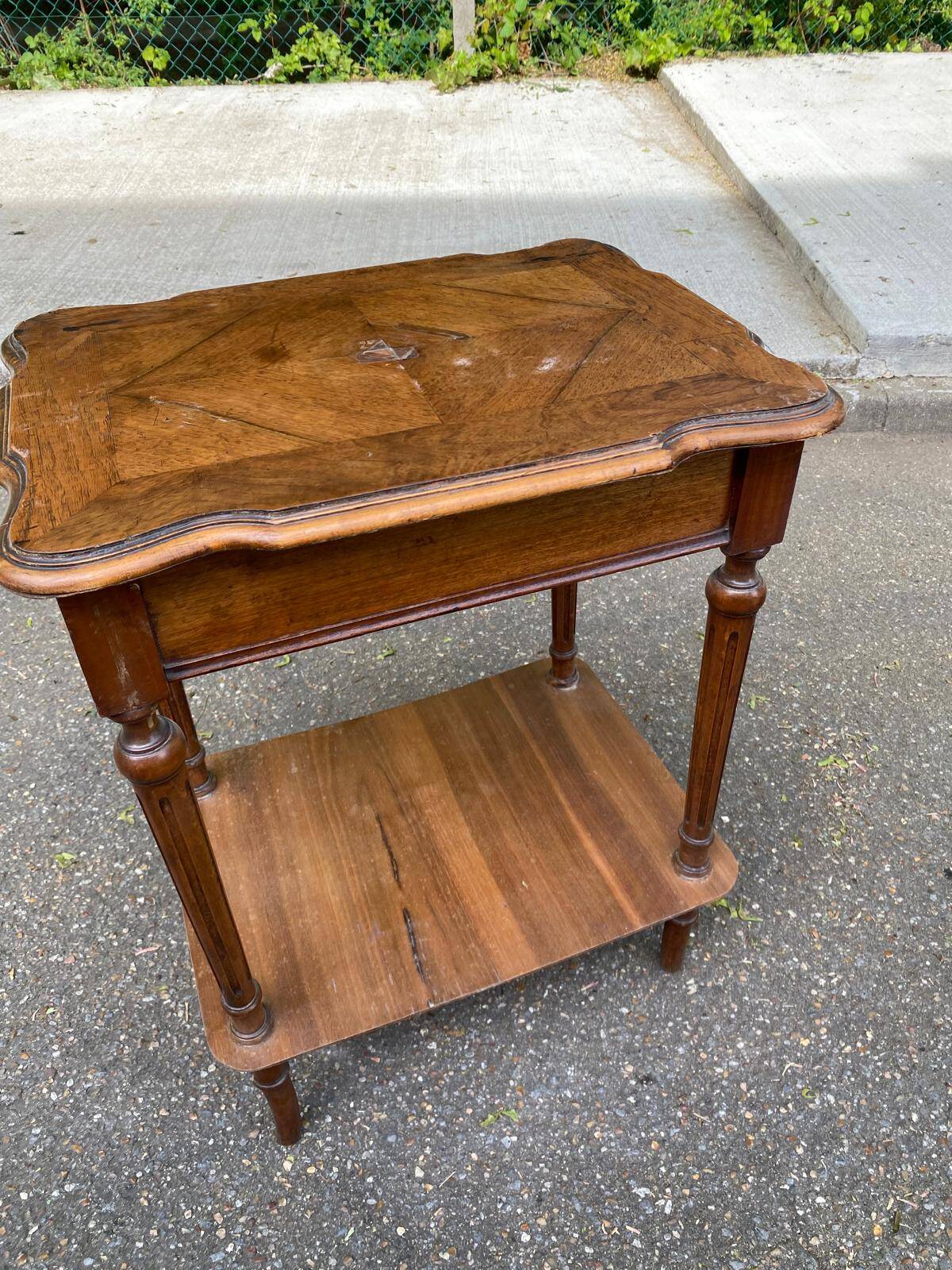 Louis XVI dressing table from the 20th century.