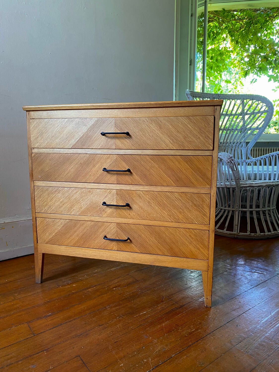 Scandinavian 4-drawer commode with vintage compass legs