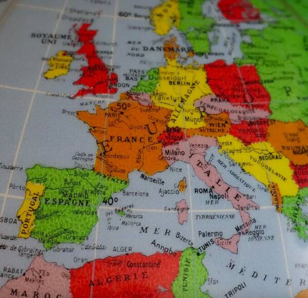 Globe terrestre gonflable vintage sur support, 1960, Taride Sevylor