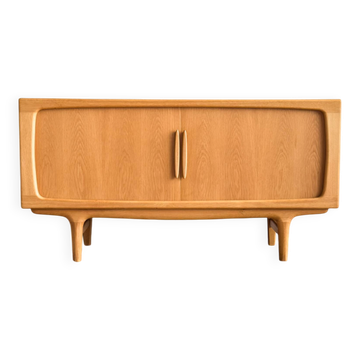 Buffet scandinave modèle 240 en chêne par Johannes Andersen, Danemark