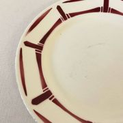 Vintage plate "Louise" – Graphic French earthenware in burgundy