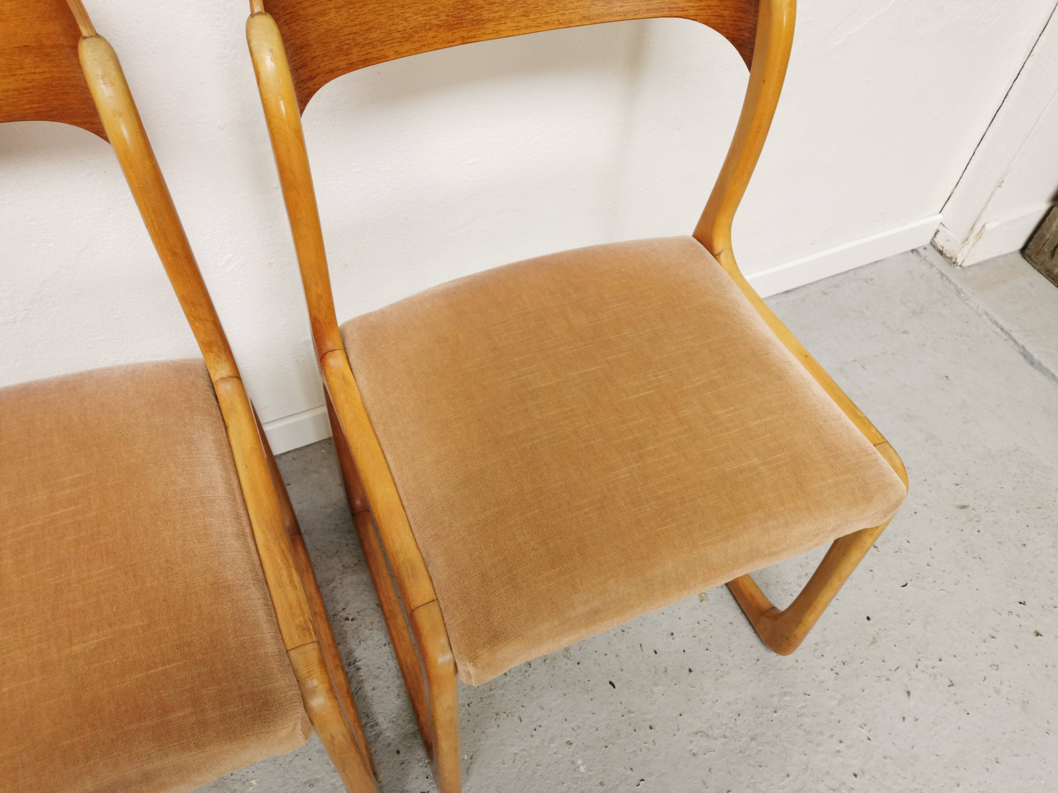 Series of 4 chairs Baumann Traineau