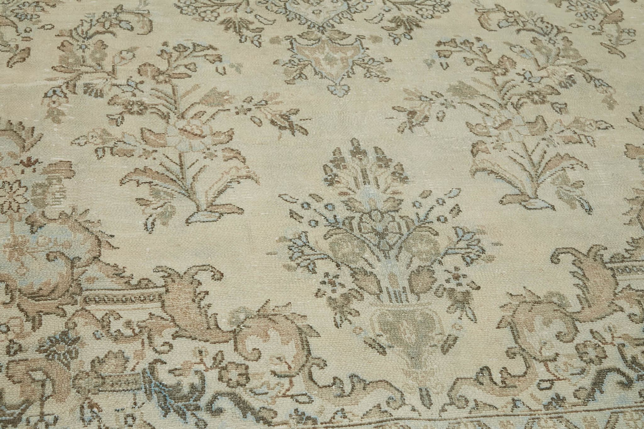Handmade oriental unique 1980s 305 cm x 400 cm beige wool carpet