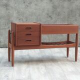 Sidebaord teak with planter by A. W. Iversen to Vinde Møbelfabrik, 1960