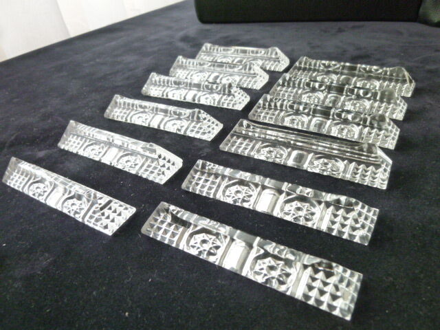 Box of 12 holders triangular lead crystal knives