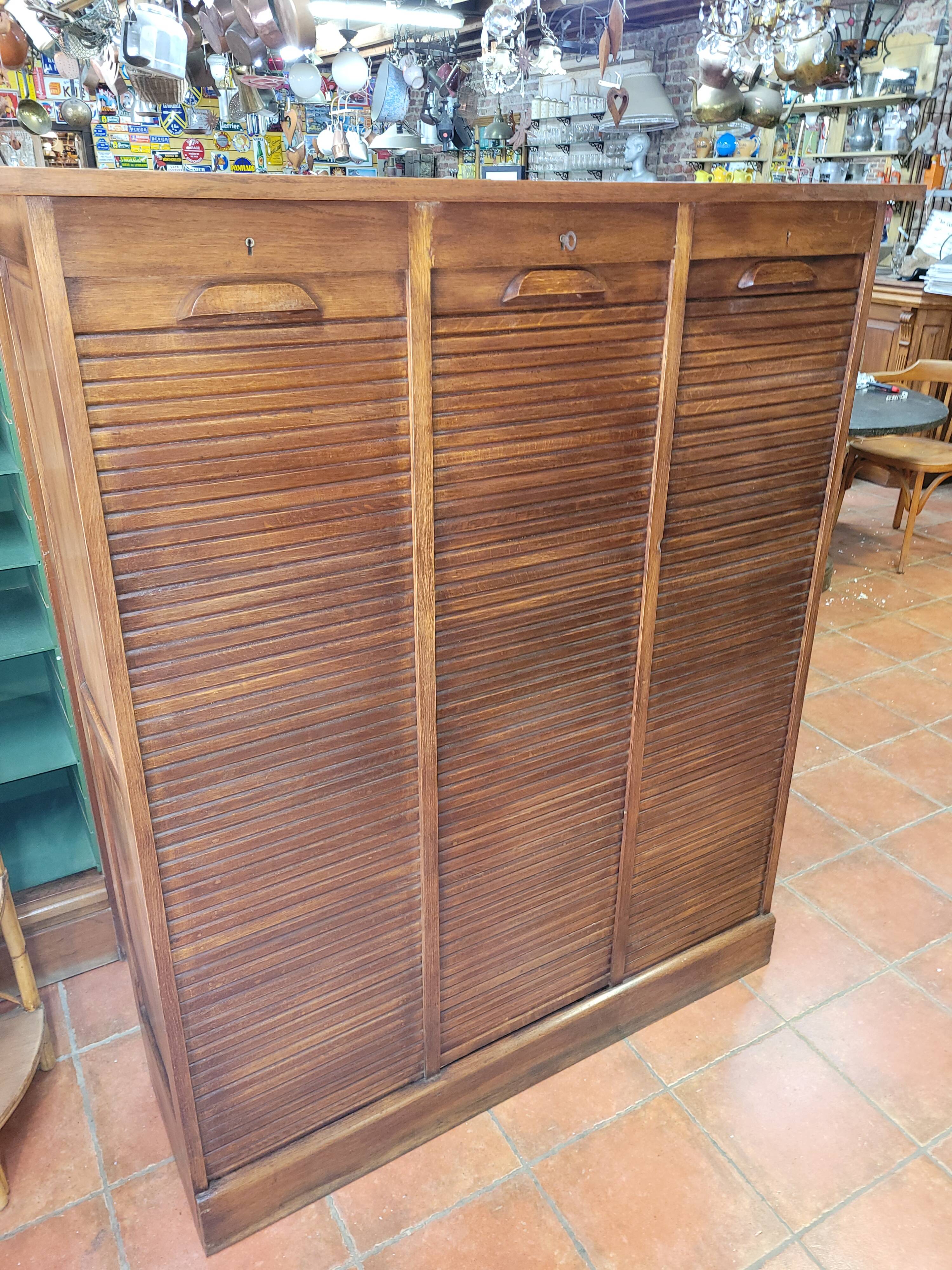 Solid oak triple curtain binder