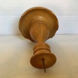 Bougeoir en bois sculpté