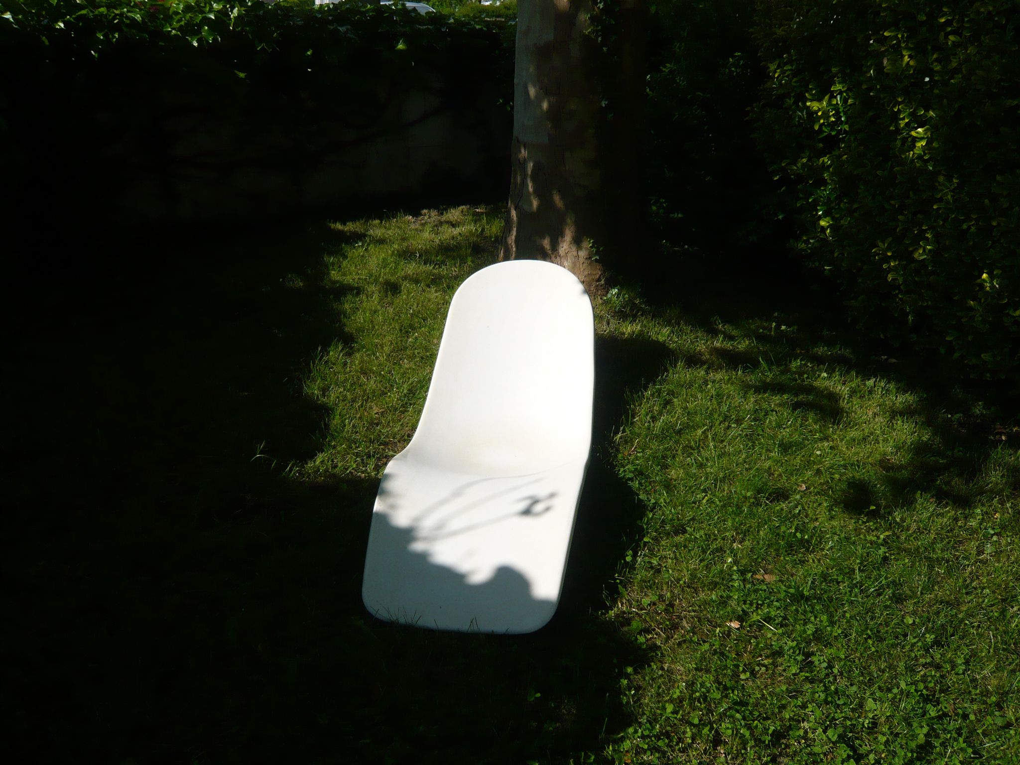 Fiberglass sunlounger from the 70's