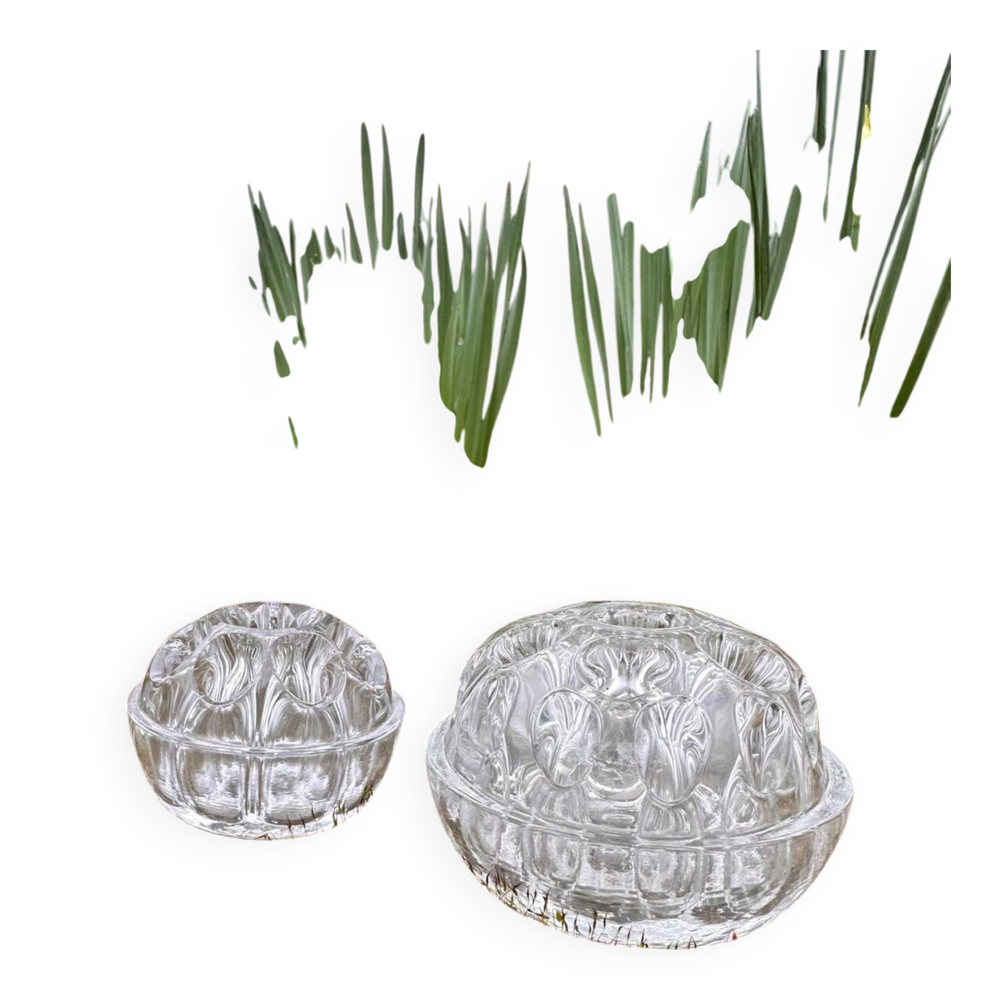 Medium-sized antique flower holder in transparent moulded glass, vintage.