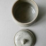 Set of 4 cups, 1 mazagran, 1 milk pot and 1 sugar bowl in pyrity sandstone, signed
