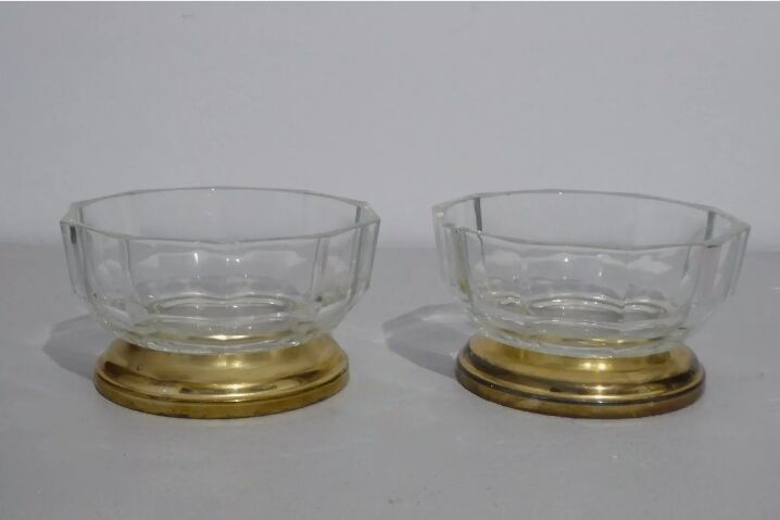Glass cups