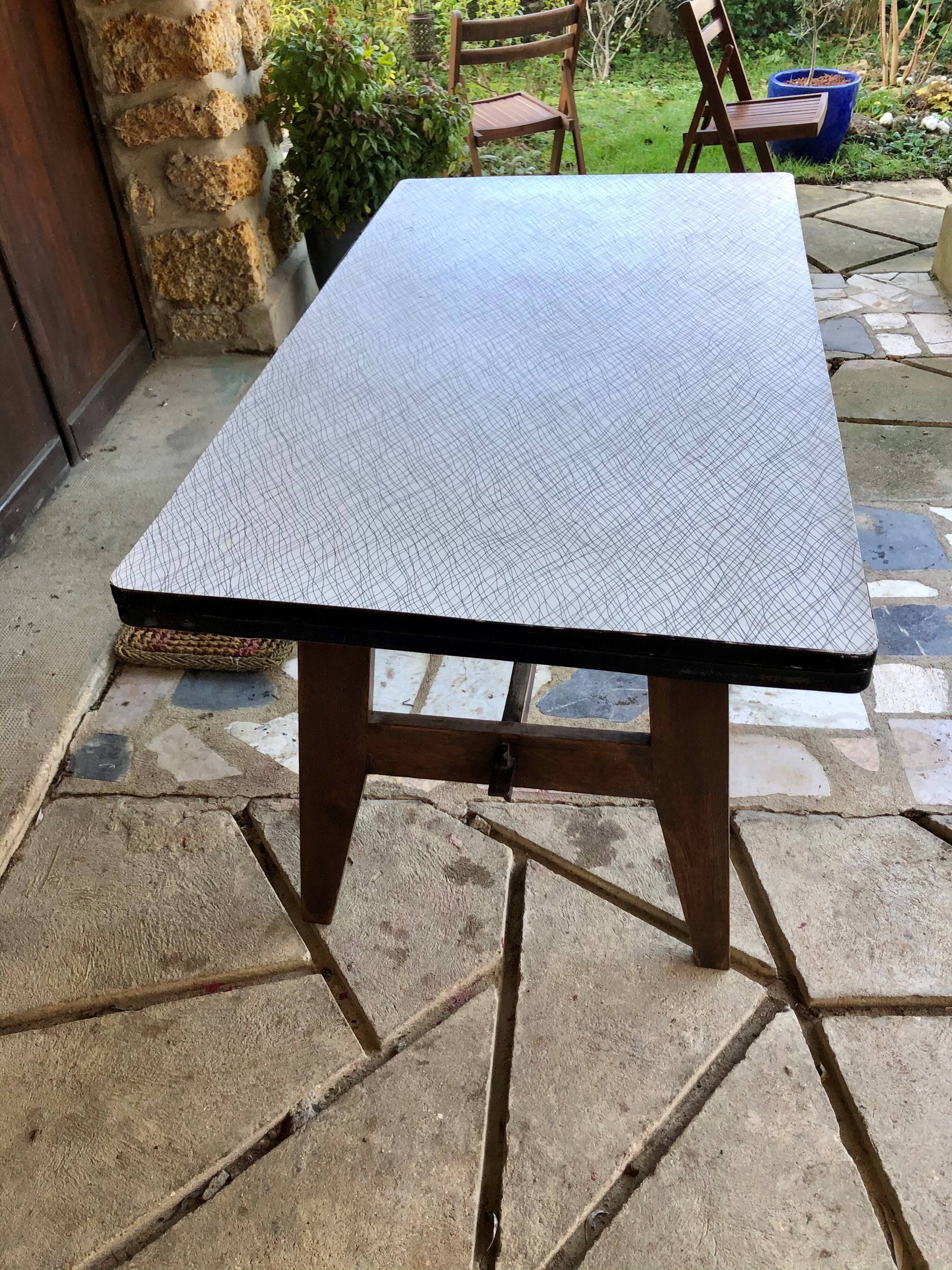 Modernist table "Reconstruction" from 1945 - 1955 by Renée Gabriel: furniture for disaster victims