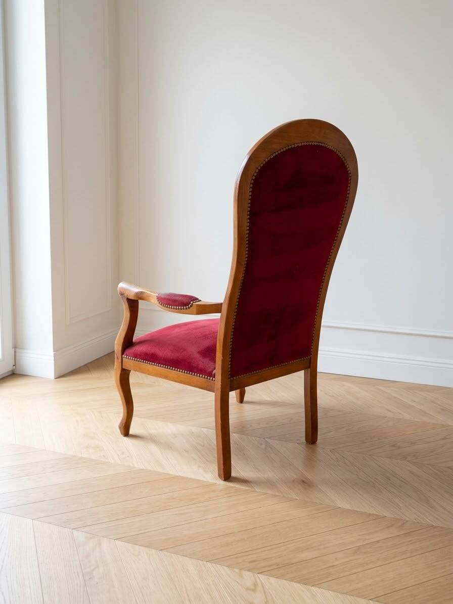 Louis XV armchair in wood and red velvet