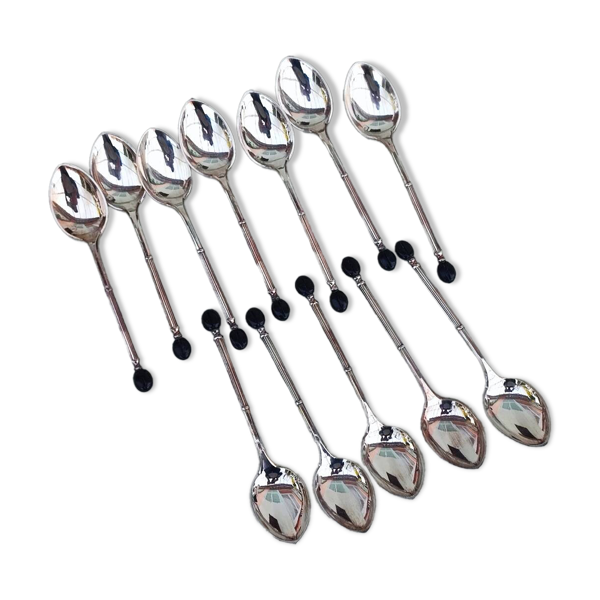 12 cuillères à moka en métal argenté