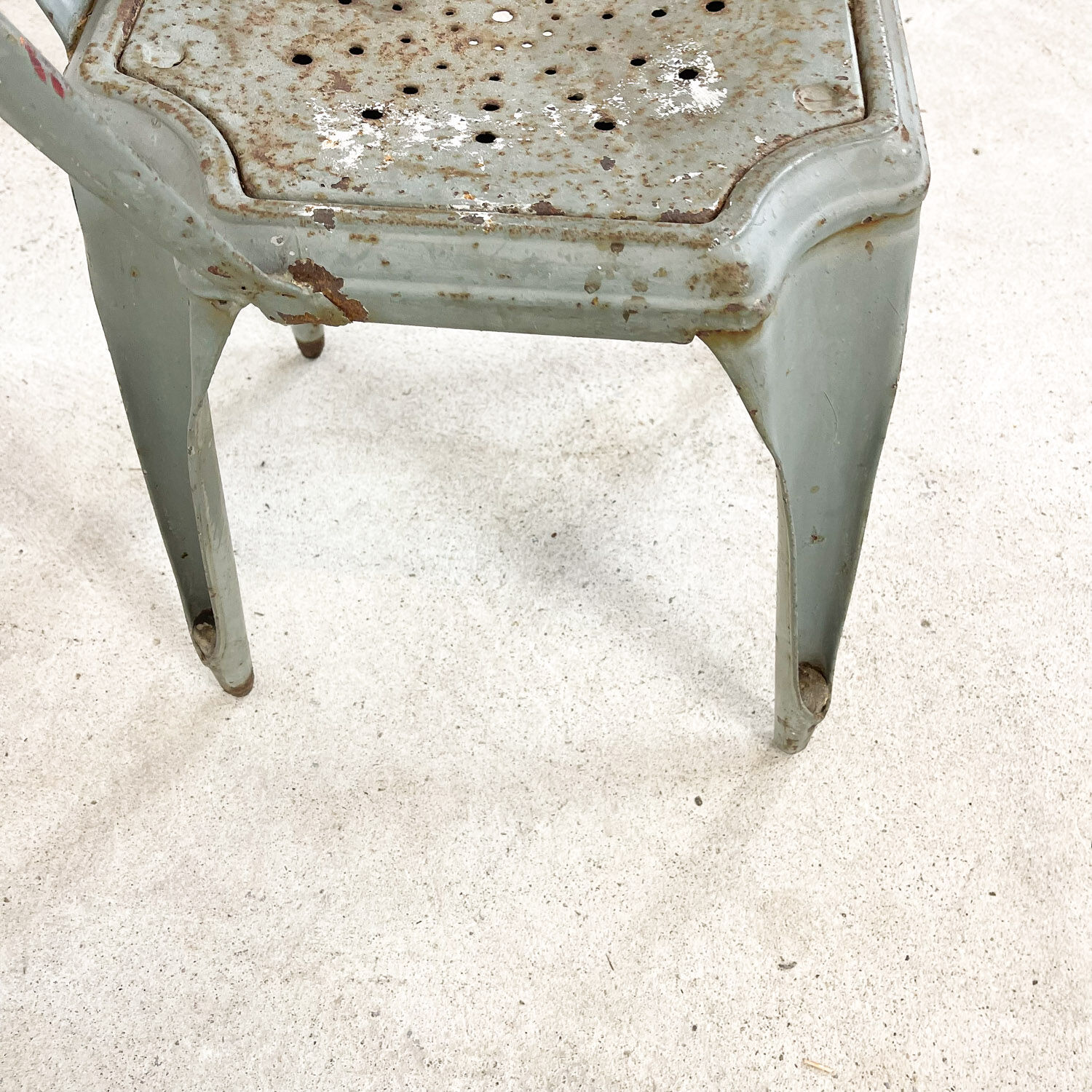 Chaise de bistro fibrocit industriel