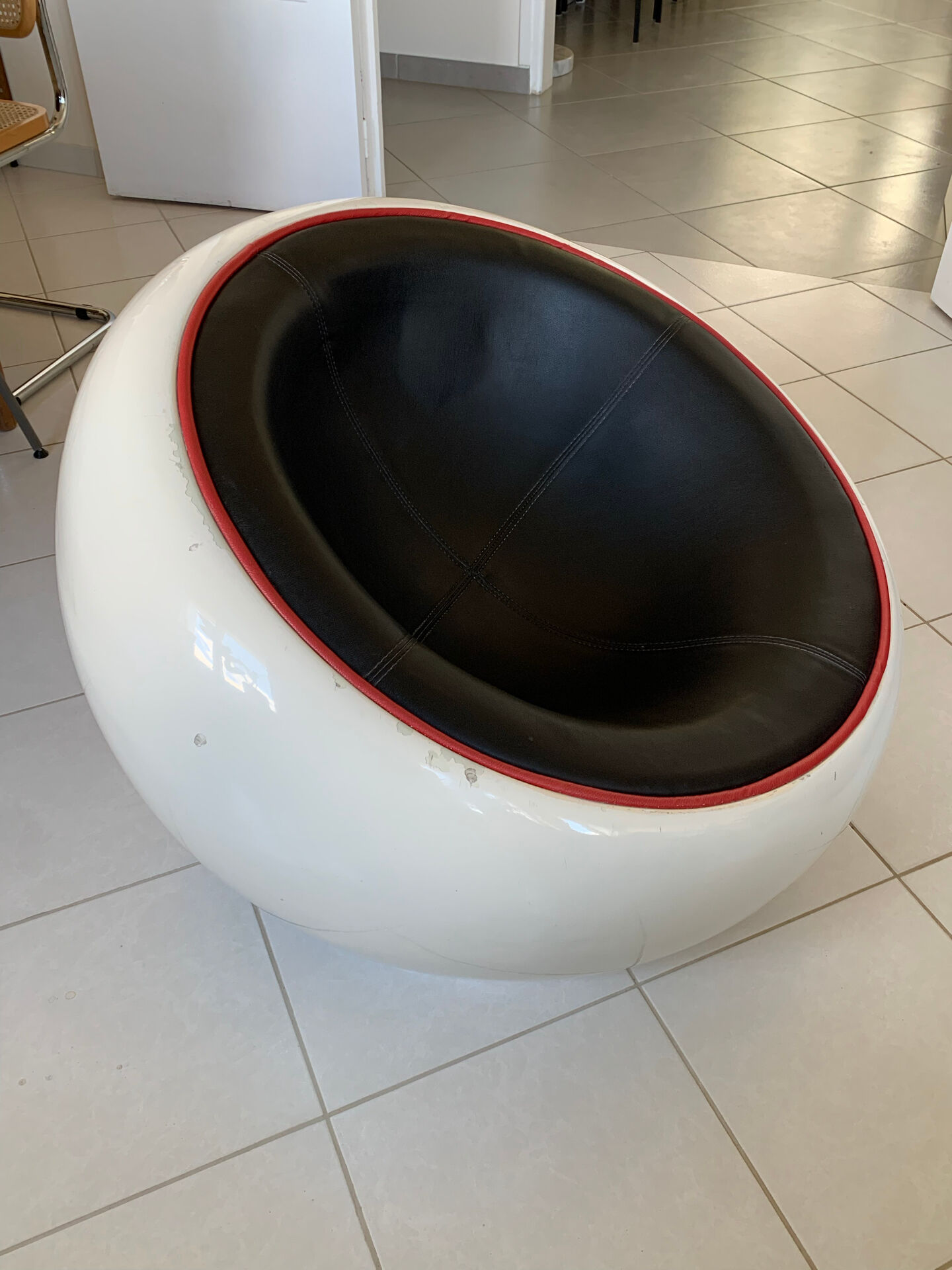 Egg Pod Ball Chair Space Age in fibreglass – 1960s/70s