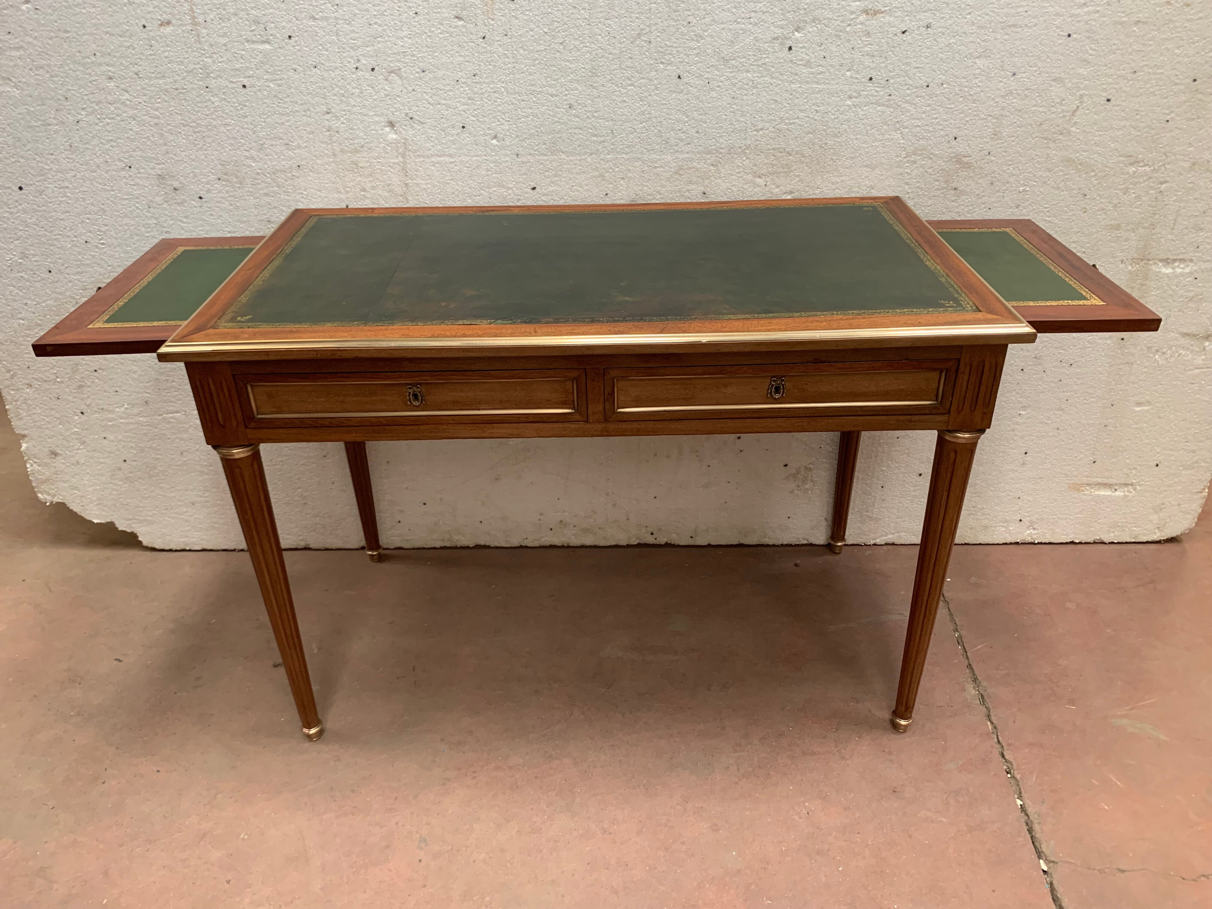 Flat desk louis XVI style Green leather top XX century