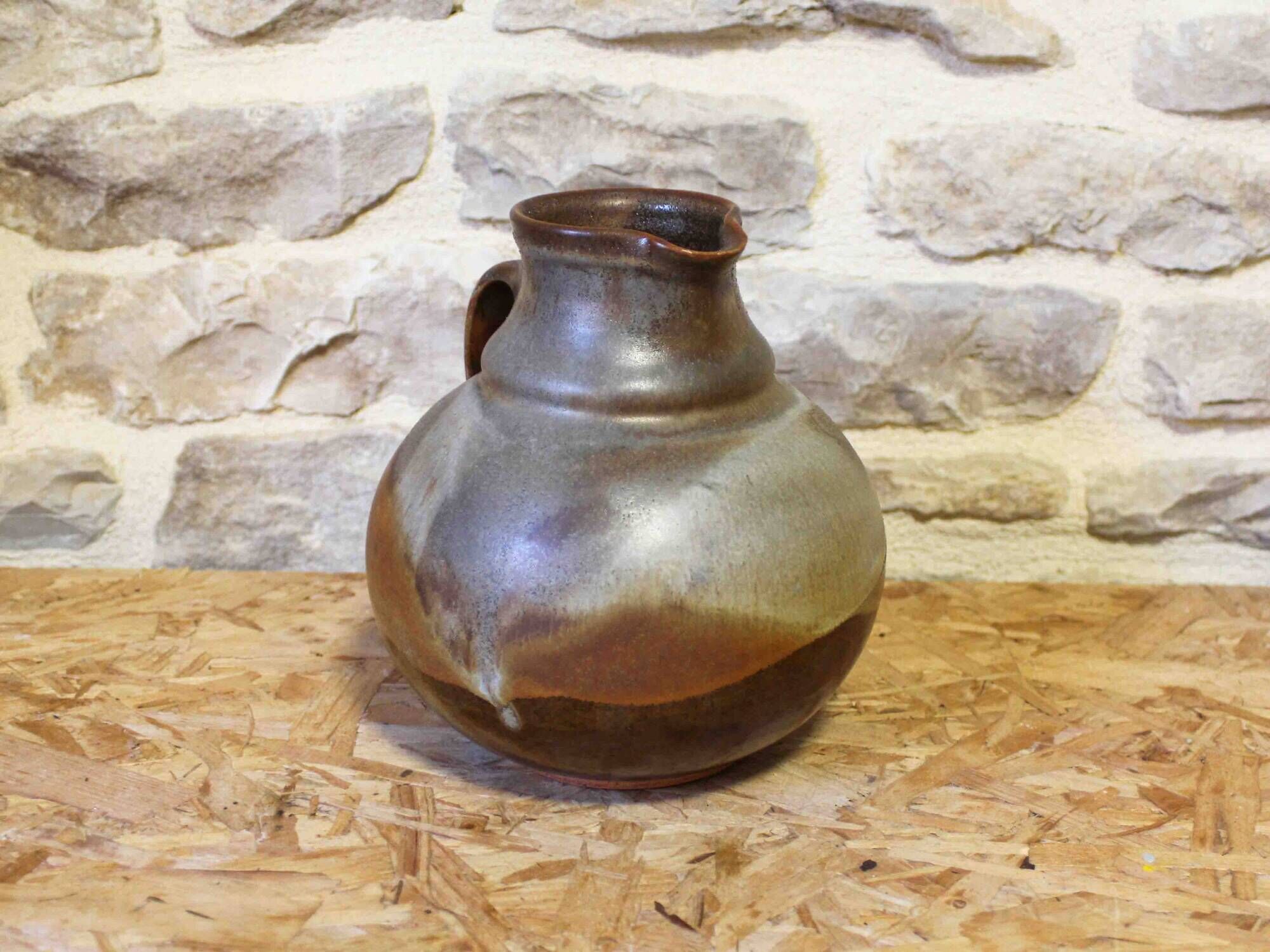 Pichet boule en grès émaillé par Christophe Bonjean