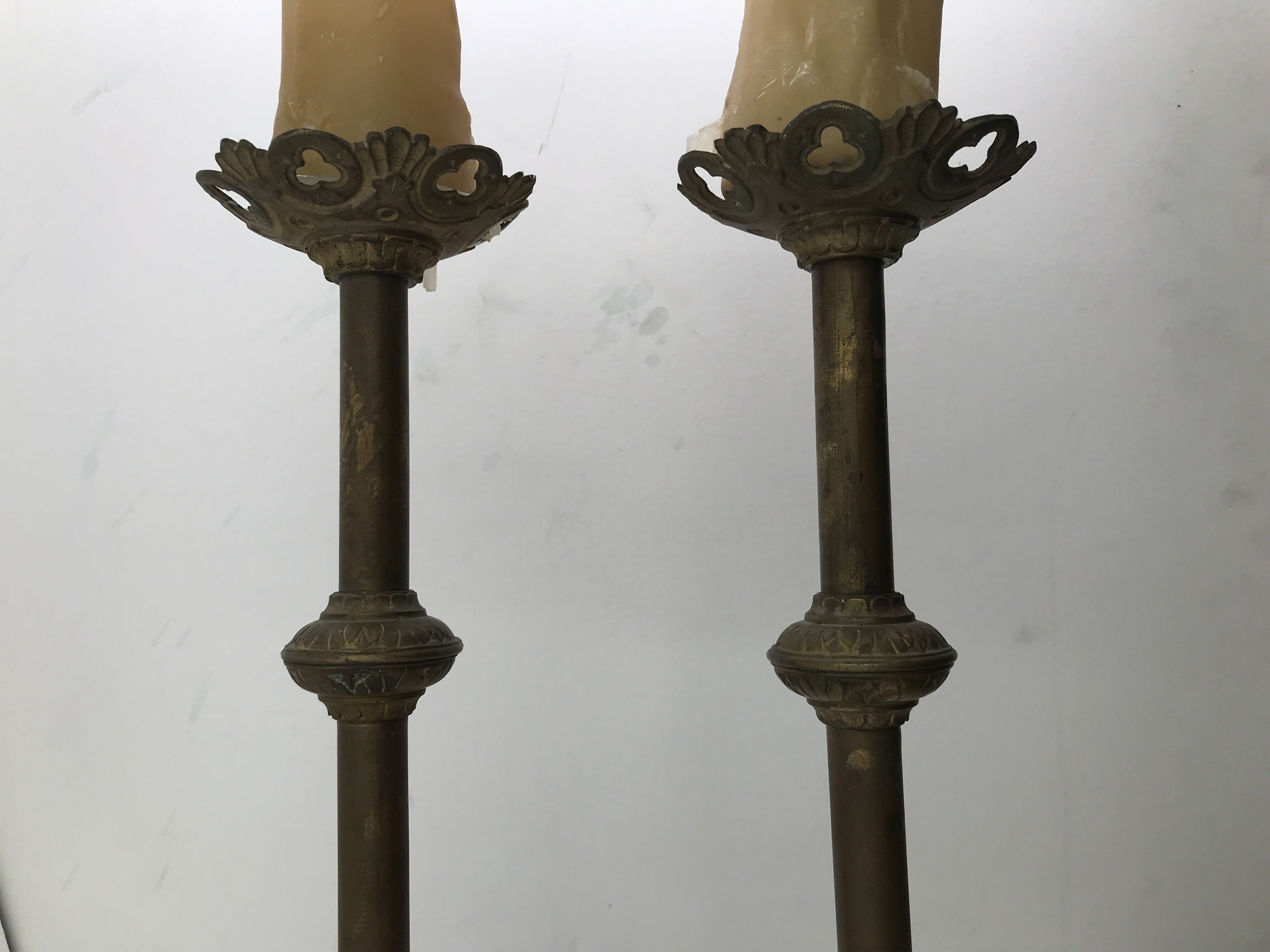 Pair of candle spades / candle holder