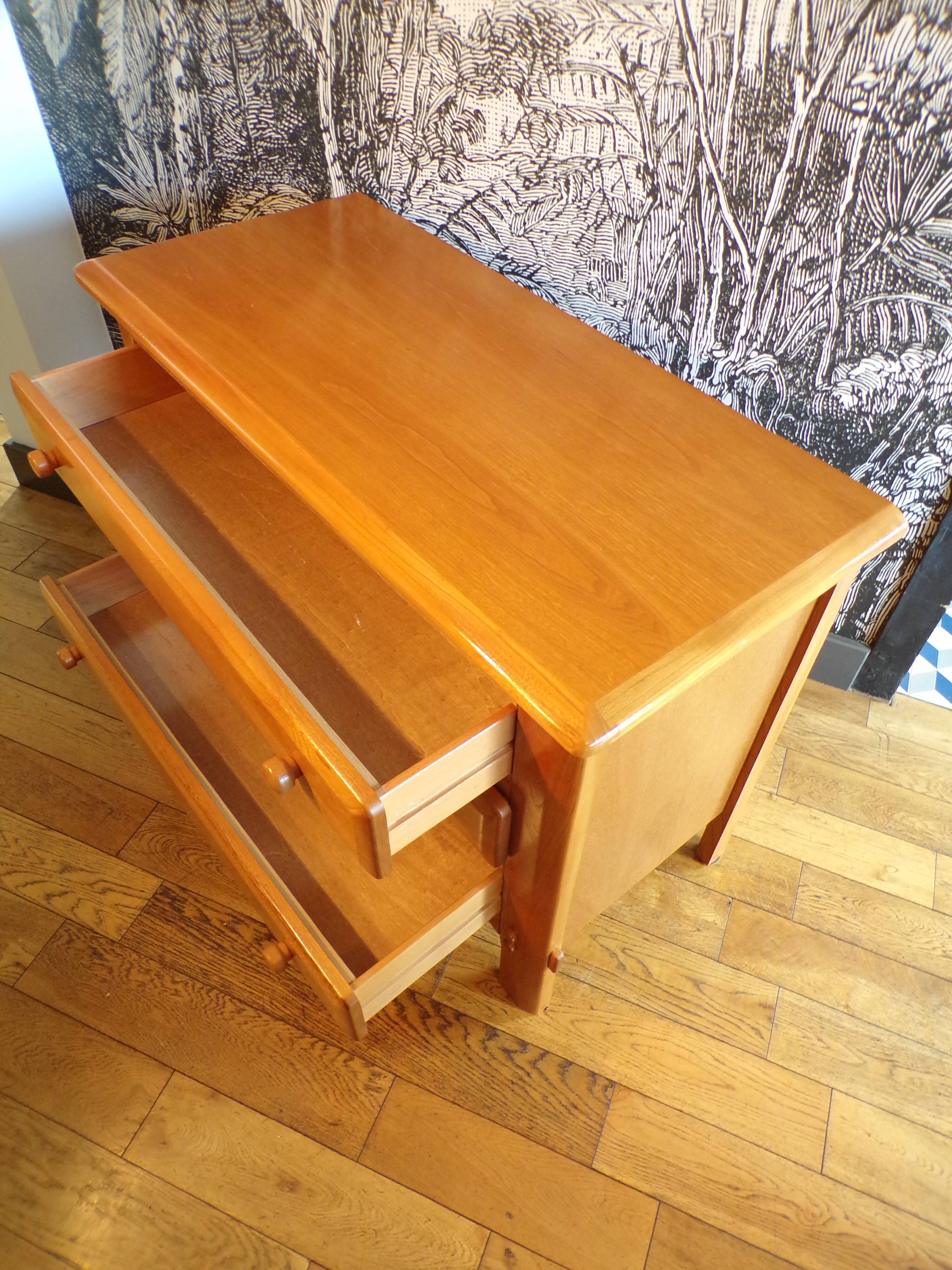 Elm chest of drawers 1970-80 3 drawers