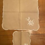 Serviettes brodées en deux tailles