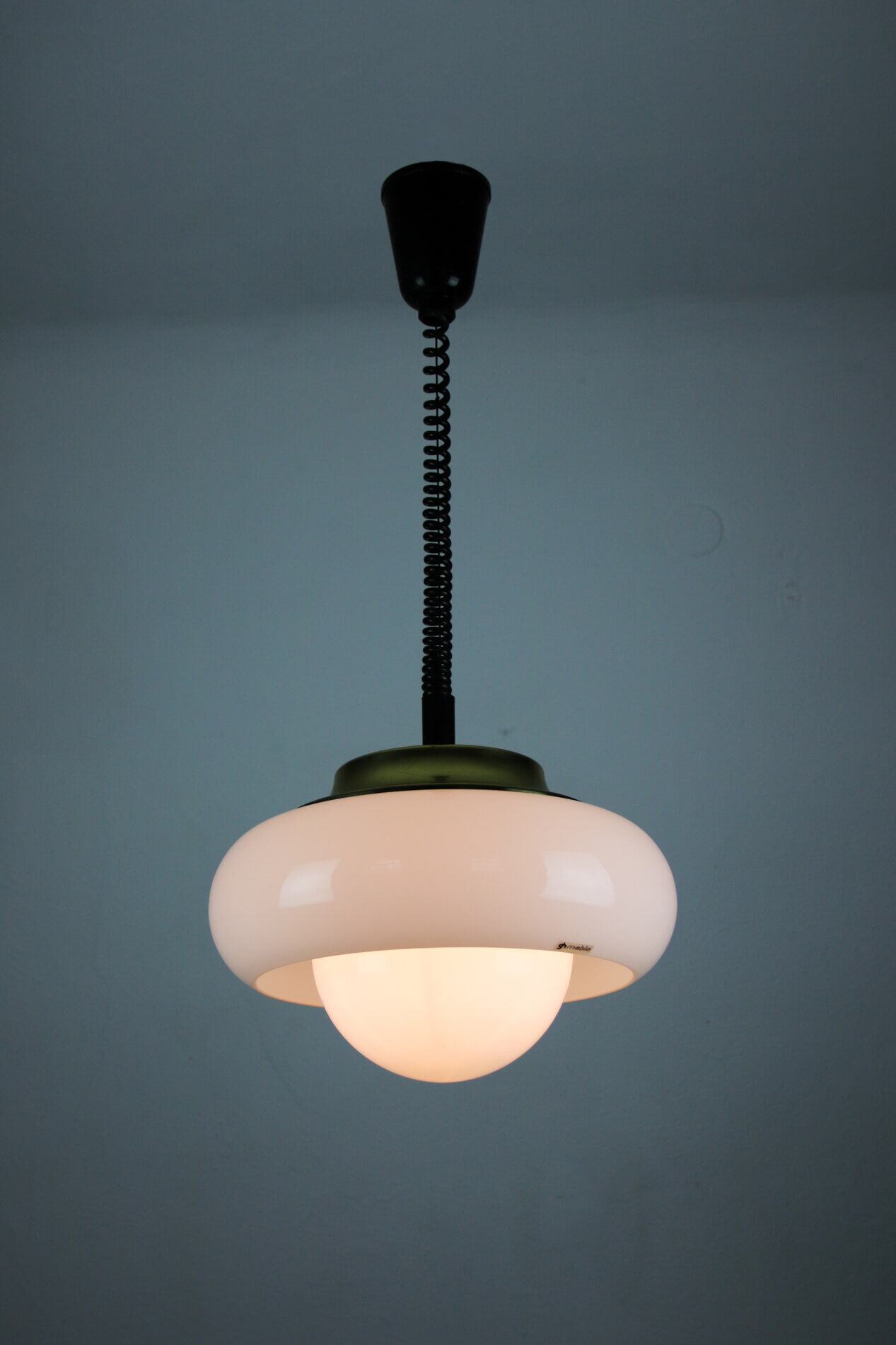 White and gold Space Age pendant lamp by Harvey Guzzini for Meblo, 1970s