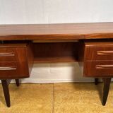Bureau à plateau flottant en teck de style rétro du milieu du siècle par G Plan Fresco Range conçu par Viktor Wilkins