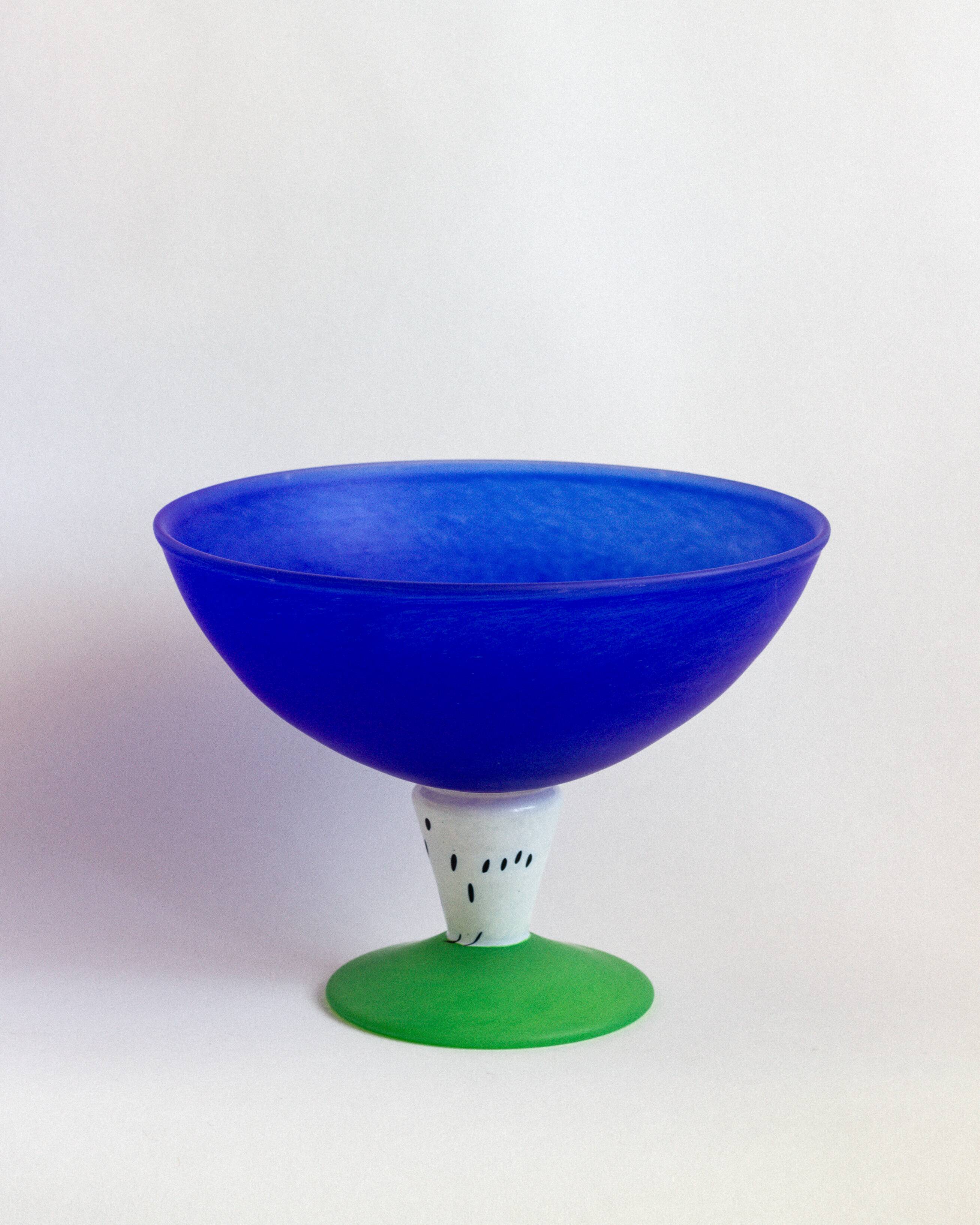 Fruit dish, fruit bowl, standing bowl, Gunnel Sahlin x Kosta Boda, Sweden