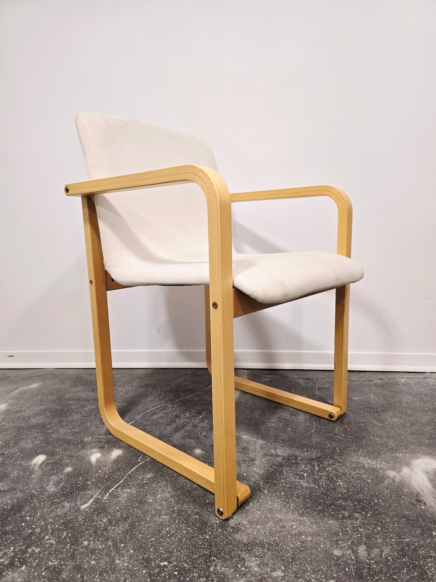 Fauteuil par Branko Uršič en bois cintré