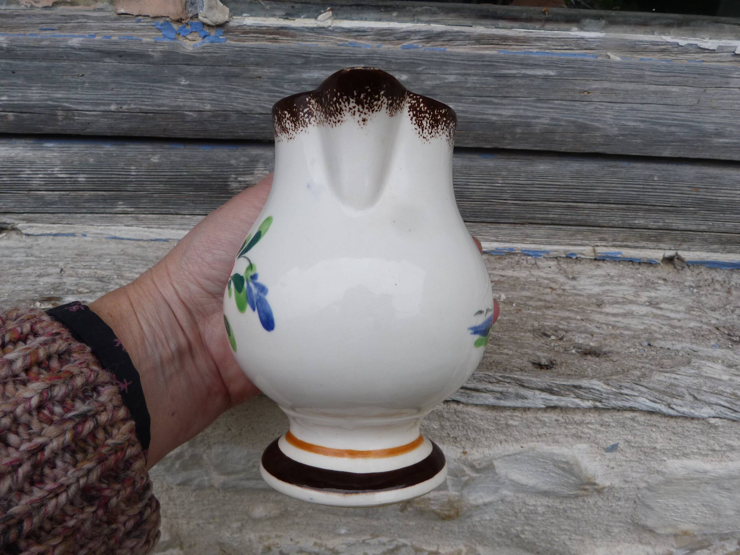 Pot a lait vintage céramique style breton marqué Arcachon