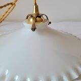 Serrated opaline suspension