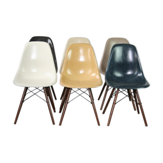 Lot of 6 DSW chairs "Dining Side chair Wooden-base" by designer Charles and Ray Eames