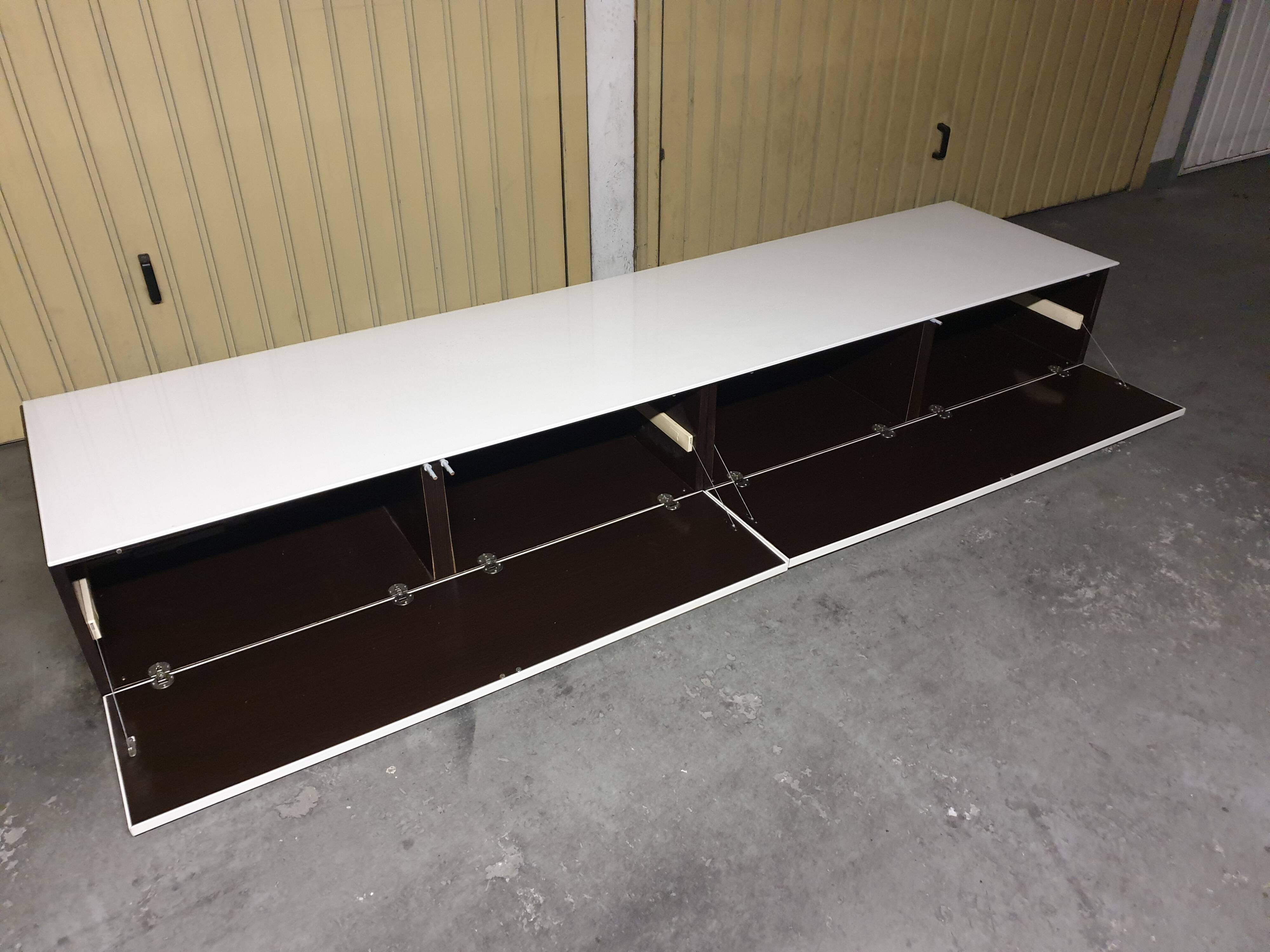 Low sideboard Lago white lacquered 2000